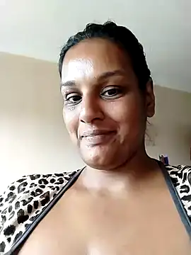 Snapshot of NWC4LYF chatting on November 5, 2025, 5:54 am NWC4LYF online show from November 5, 2025, 5:54 am