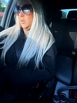 Snapshot of Bustyblondebabe32 chatting on September 29, 2025, 7:48 am Bustyblondebabe32 online show from September 29, 2025, 7:48 am