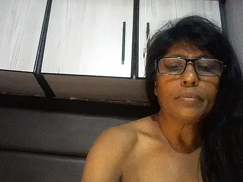 Snapshot of MsAttitude chatting on November 26, 2025, 7:19 am MsAttitude online show from November 26, 2025, 7:19 am