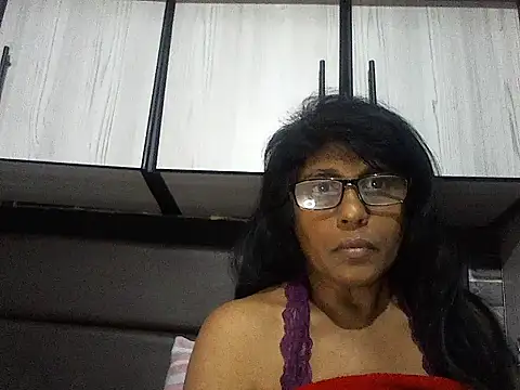 Snapshot of MsAttitude chatting on October 29, 2025, 6:56 am MsAttitude online show from October 29, 2025, 6:56 am
