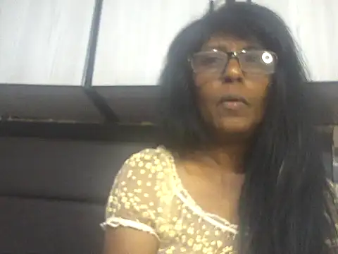 Snapshot of MsAttitude chatting on April 24, 2026, 7:54 am MsAttitude online show from April 24, 2026, 7:54 am