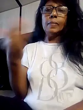 Snapshot of MsAttitude chatting on May 6, 2026, 7:23 am MsAttitude online show from May 6, 2026, 7:23 am