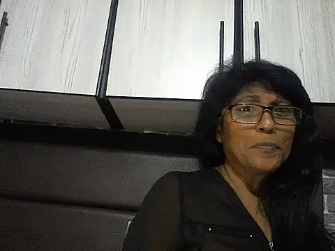 Snapshot of MsAttitude chatting on October 28, 2025, 8:02 am MsAttitude online show from October 28, 2025, 8:02 am