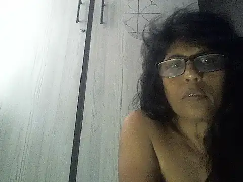 Snapshot of MsAttitude chatting on December 16, 2025, 2:10 pm MsAttitude online show from December 16, 2025, 2:10 pm