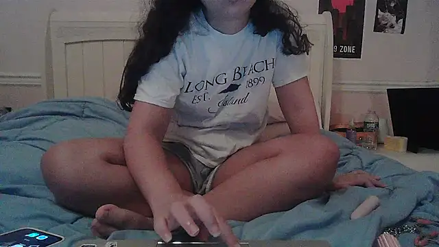 Goddess-Bambi online show from June 12, 2026, 5:05 am