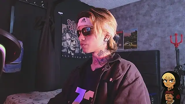 AcidMilo online show from November 9, 2025, 10:03 pm