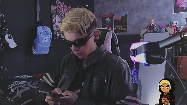 AcidMilo online show from February 2, 2026, 6:07 pm