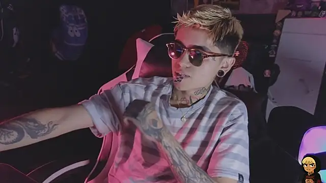 AcidMilo online show from June 5, 2026, 7:19 pm