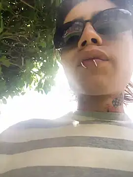 AcidMilo online show from November 18, 2025, 6:00 pm