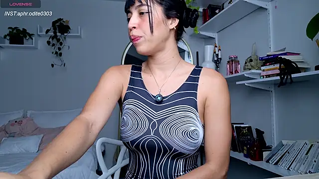 Nikol-JE online show from October 27, 2025, 9:27 pm