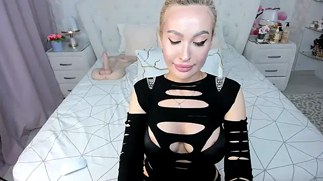 Snapshot of HottieSweetBritney chatting on May 16, 2026, 1:48 am HottieSweetBritney online show from May 16, 2026, 1:48 am