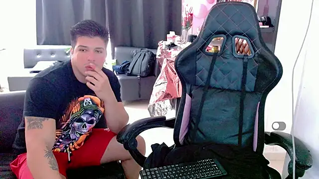 Snapshot of Karen_sex92 chatting on March 14, 2025, 1:13 pm Karen sex92 online show from March 14, 2025, 1:13 pm