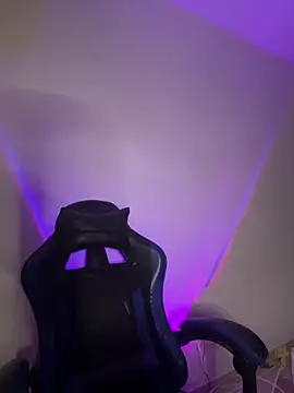 tonysexyboy online show from March 22, 2026, 5:21 am