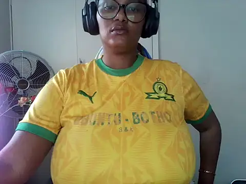 Snapshot of Charlie-Crawford chatting on June 2, 2026, 7:41 am Charlie-Crawford online show from June 2, 2026, 7:41 am