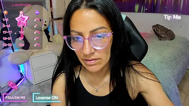 alma blue online show from March 6, 2026, 10:49 pm