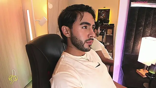 ItsMeEros online show from May 14, 2026, 11:02 pm