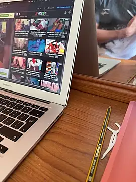 CoolBiDude online show from March 17, 2026, 12:41 pm