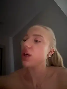 pinkstar  online show from March 21, 2025, 6:27 am