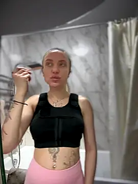 pinkstar  online show from September 29, 2025, 6:31 am