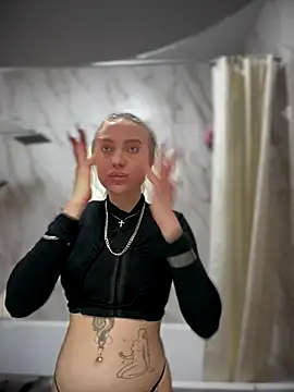 pinkstar  online show from October 7, 2025, 5:47 pm