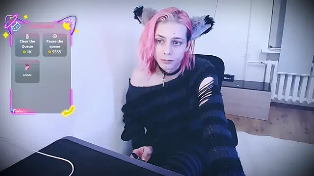 Littlepinkcat online show from January 17, 2026, 12:15 am