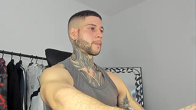  jamesleandros1 online show from October 28, 2025, 8:52 pm