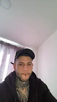  jamesleandros1 online show from March 22, 2026, 1:34 pm