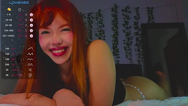 Snapshot of Juliette_Sunshine chatting on March 15, 2025, 10:11 pm Juliette Sunshine online show from March 15, 2025, 10:11 pm