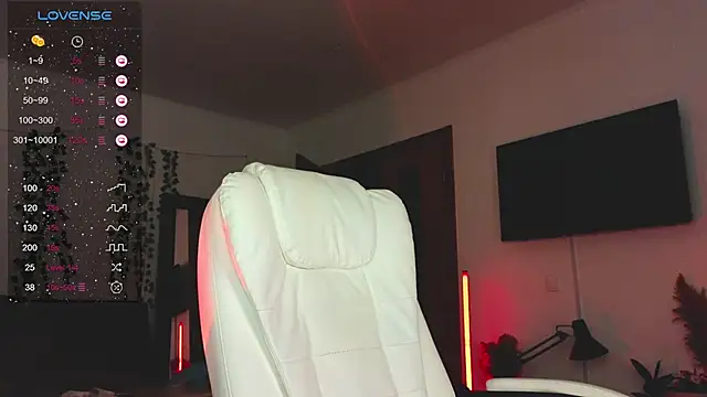 Snapshot of Juliette_Sunshine chatting on February 12, 2025, 10:59 pm Juliette Sunshine online show from February 12, 2025, 10:59 pm