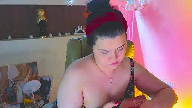 Malika uAngel online show from April 13, 2026, 6:23 pm