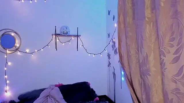 Snapshot of Eva_Lee_ chatting on March 22, 2025, 7:36 am Eva Lee online show from March 22, 2025, 7:36 am