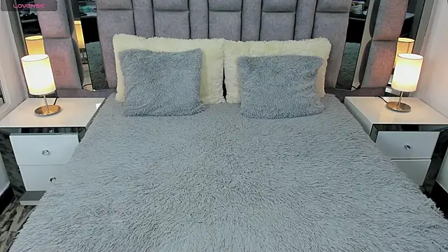 Snapshot of EMMAHILL1 chatting on March 12, 2025, 7:36 pm EMMAHILL1 online show from March 12, 2025, 7:36 pm