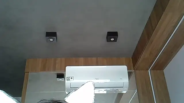 Snapshot of Skinny-Kitten chatting on October 15, 2025, 6:27 pm Skinny-Kitten online show from October 15, 2025, 6:27 pm