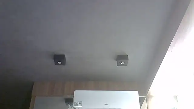 Skinny-Kitten online show from April 18, 2026, 3:31 am