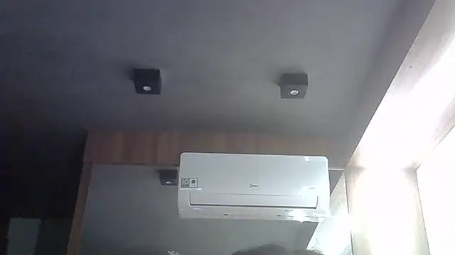 Skinny-Kitten online show from April 13, 2026, 3:27 pm