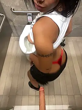 Snapshot of ATENEA_SEXXXY chatting on November 27, 2025, 9:15 pm ATENEA SEXXXY online show from November 27, 2025, 9:15 pm