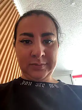 Abril Luv online show from January 7, 2026, 2:00 pm