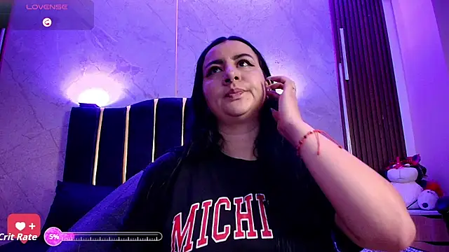 Snapshot of Abril_Luv chatting on November 15, 2025, 10:52 am Abril Luv online show from November 15, 2025, 10:52 am