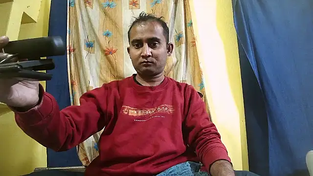 Cute boy2000 online show from February 9, 2025, 12:30 pm