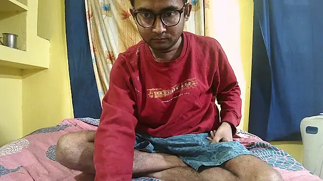 Cute boy2000 online show from January 16, 2025, 1:58 am