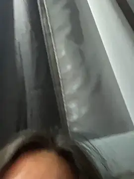 Snapshot of LuceroRm chatting on November 28, 2025, 6:46 am LuceroRm online show from November 28, 2025, 6:46 am