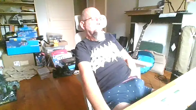 Snapshot of diamond1971 chatting on November 3, 2025, 10:52 am diamond1971 online show from November 3, 2025, 10:52 am