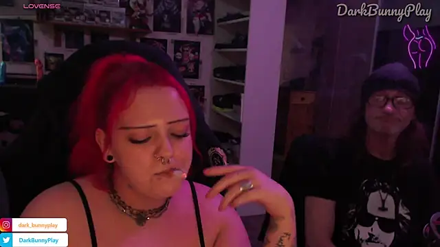 Snapshot of DarkBunnyPlay chatting on February 7, 2025, 8:20 pm DarkBunnyPlay online show from February 7, 2025, 8:20 pm