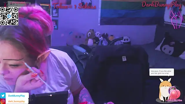 Snapshot of DarkBunnyPlay chatting on September 14, 2025, 8:04 am DarkBunnyPlay online show from September 14, 2025, 8:04 am