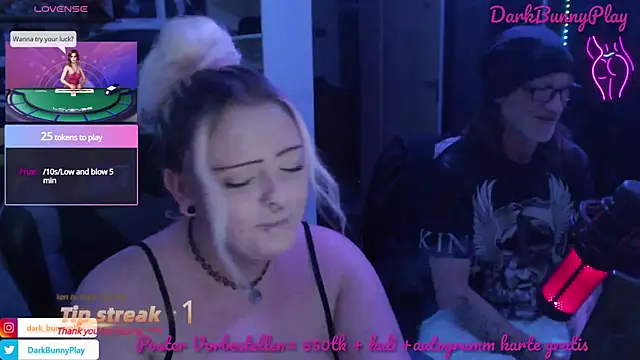 Snapshot of DarkBunnyPlay chatting on December 29, 2024, 8:37 pm DarkBunnyPlay online show from December 29, 2024, 8:37 pm