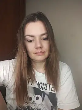 KrissSexi online show from April 7, 2026, 8:43 pm