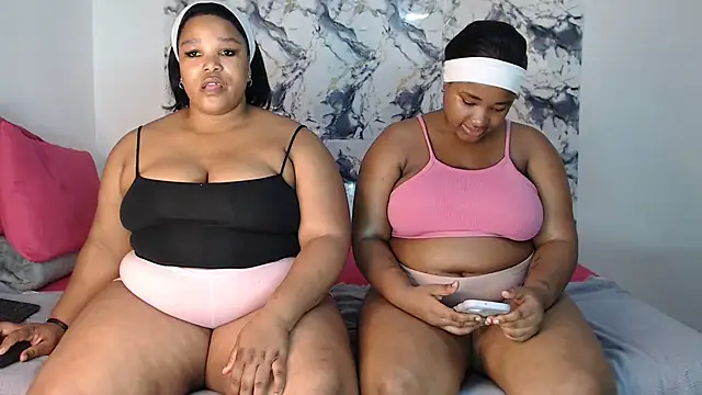 SexyAmeena2002 online show from April 18, 2026, 7:58 pm