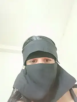 Snapshot of KHALIJIA-ARABIA-couple chatting on January 7, 2026, 2:55 pm KHALIJIA-ARABIA-couple online show from January 7, 2026, 2:55 pm