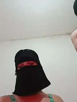 Snapshot of KHALIJIA-ARABIA-couple chatting on January 10, 2026, 4:24 pm KHALIJIA-ARABIA-couple online show from January 10, 2026, 4:24 pm