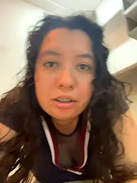 Snapshot of KimyTekashi_ chatting on September 24, 2025, 1:35 am KimyTekashi online show from September 24, 2025, 1:35 am